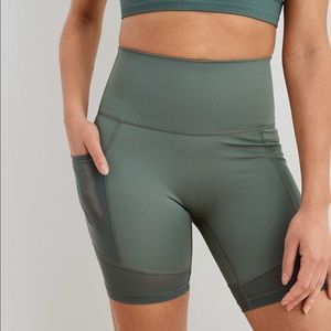 Aerie Bike shorts olive green